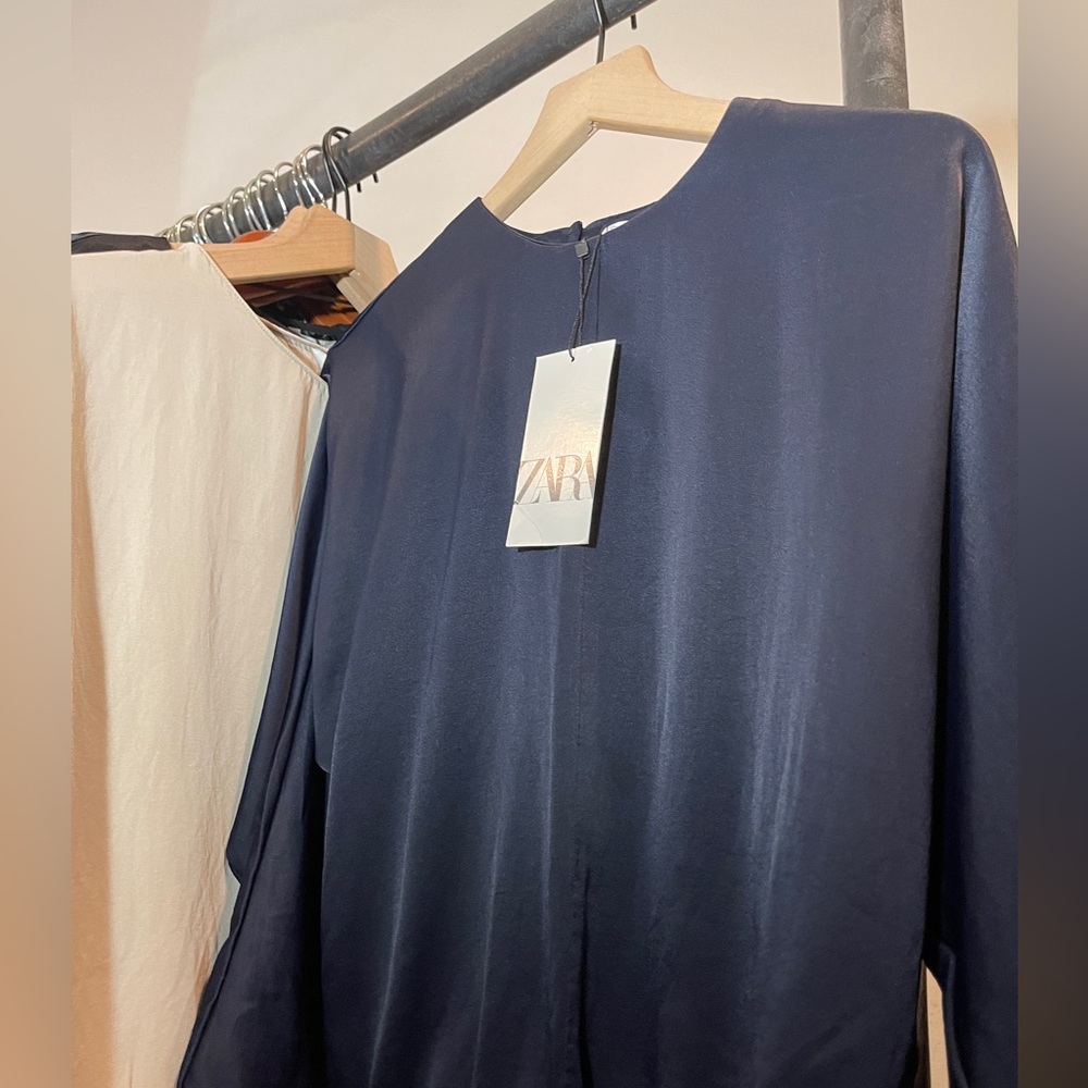 🌷 Zara Satin Effect Blouse - NWT 🌷 - Picture 5 of 9